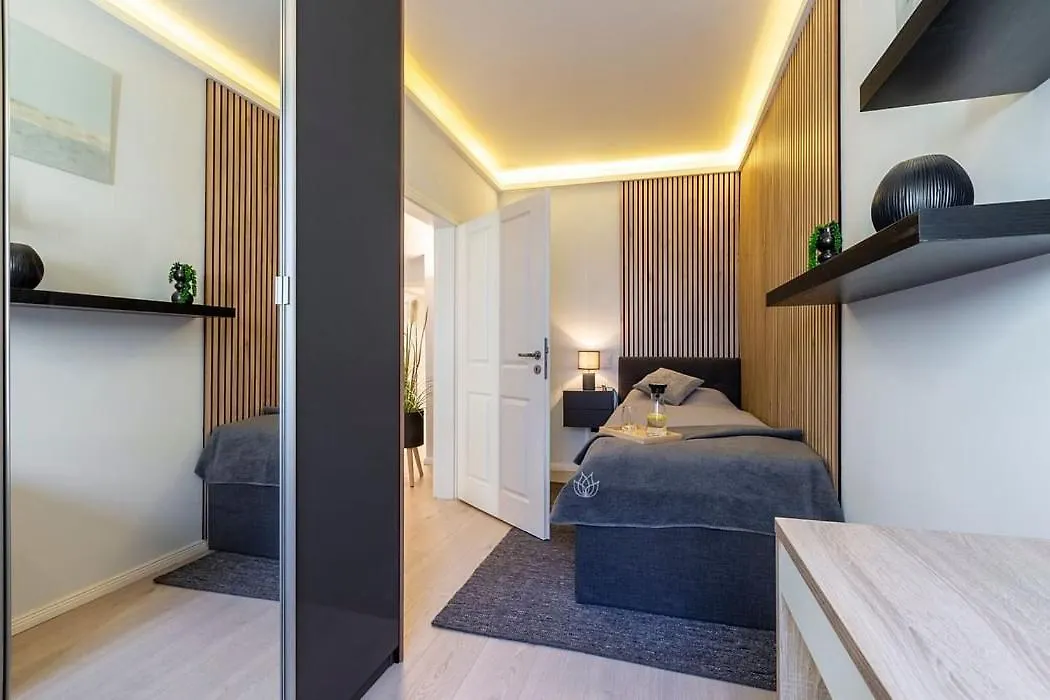 Berlin Central I Sunshine 2-Br Apartment I 62M2