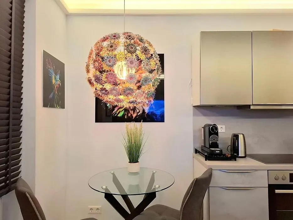 Berlin Central I Sunshine 2-Br Apartment I 62M2